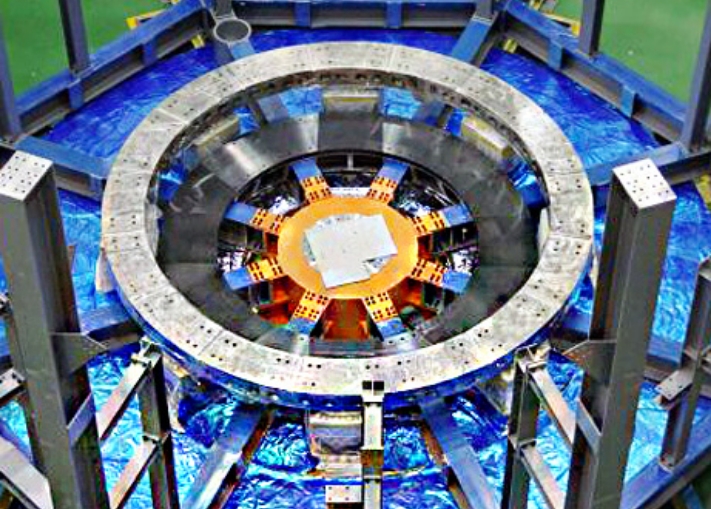 초전도자석 지지구조물 설치 이미지