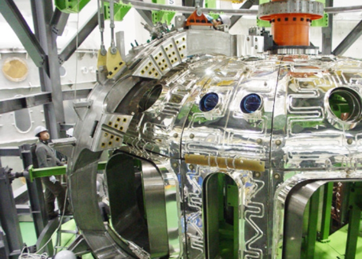 첫번째 TF 초전도자석 조립 이미지