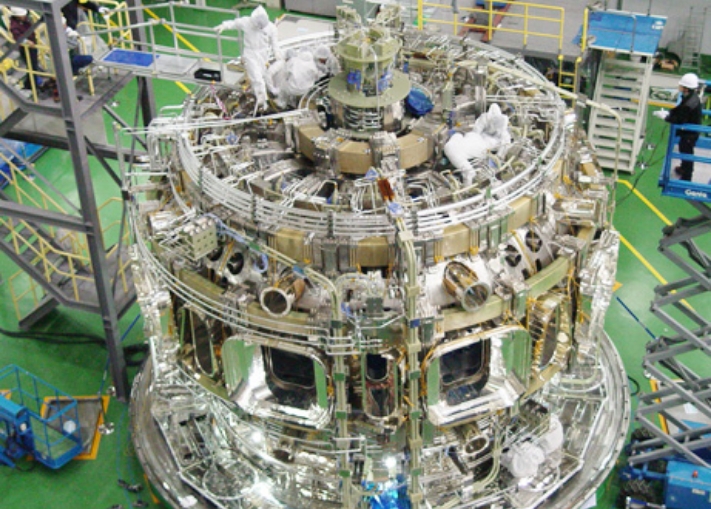 저온용기 베이스 열차폐체 설치 이미지